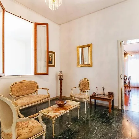 Oda ve Kahvaltı Simonetta Siena