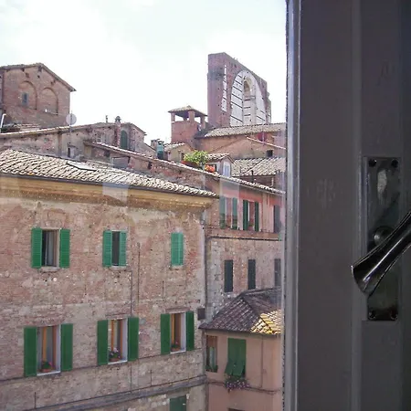 Simonetta Сиена