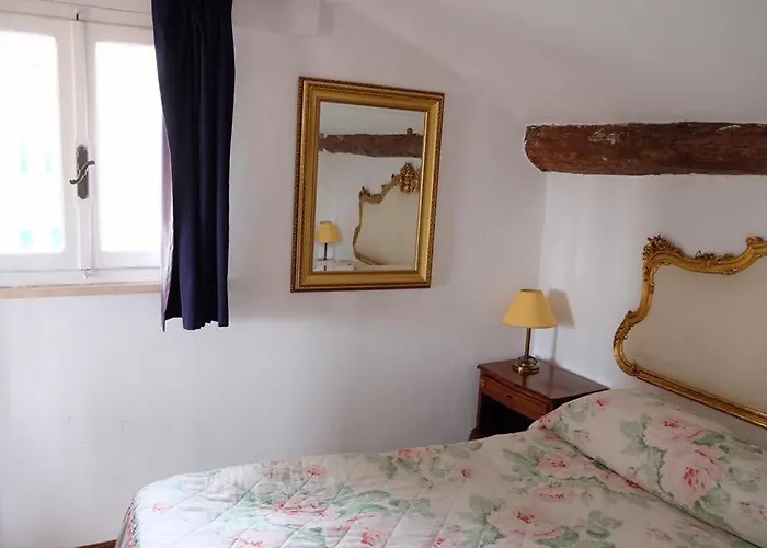 לינה וארוחת בוקר Simonetta 3*