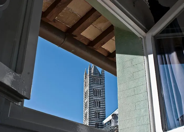 Simonetta לינה וארוחת בוקר